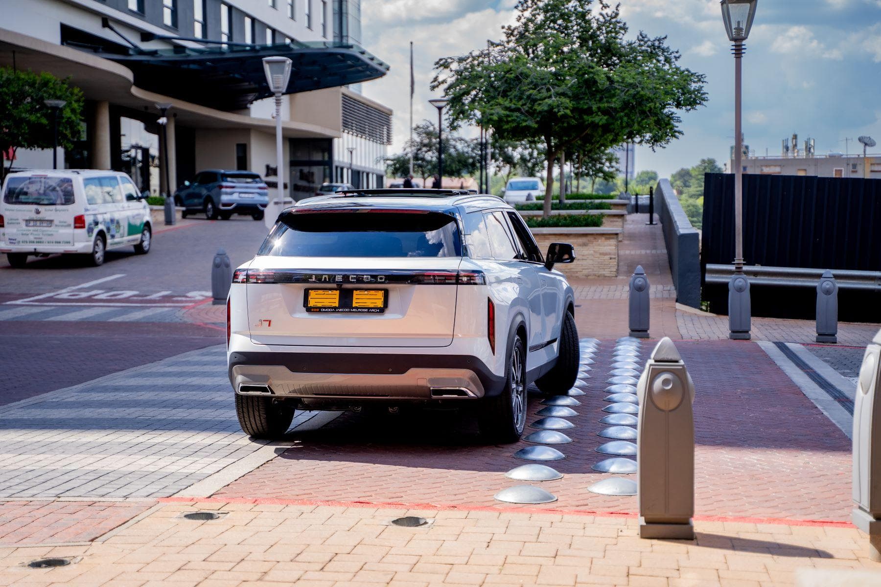 Digi Cars Group Expands with the Launch of Omoda & Jaecoo Dealership in Melrose Arch