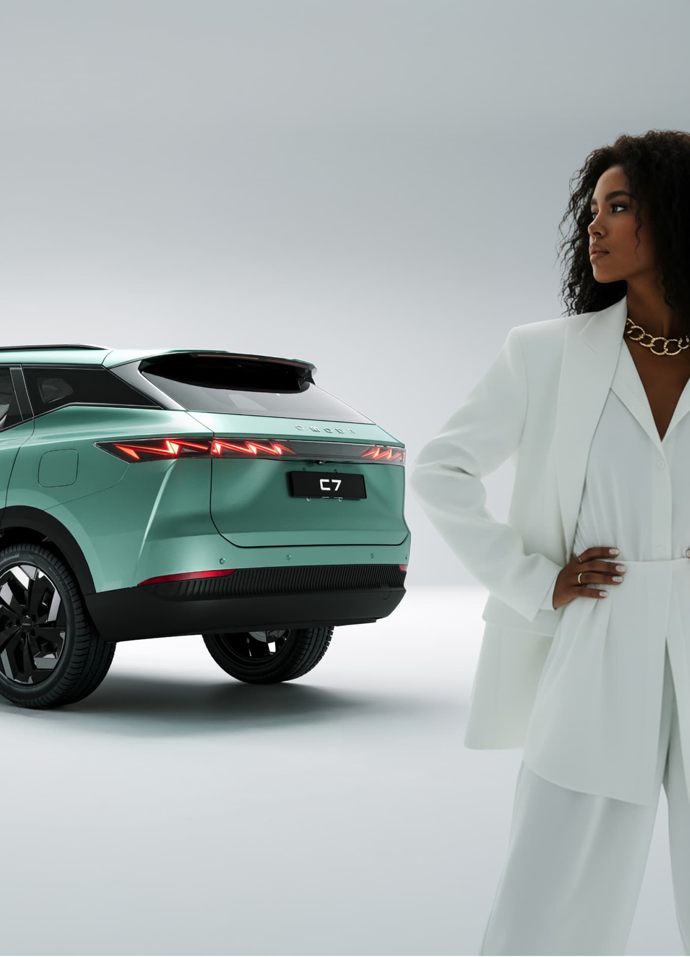 OMODA C7 - Full View