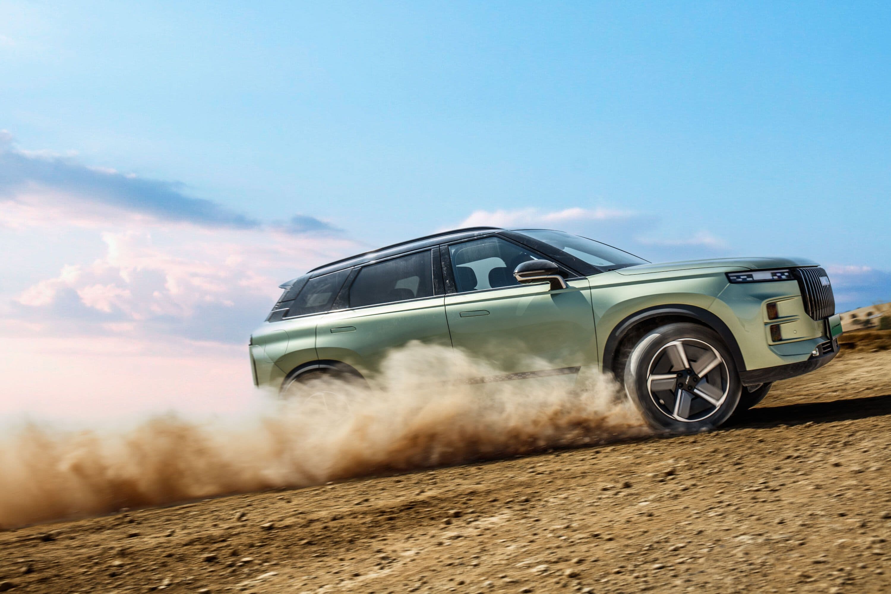 C7 SHS, C5 HEV and J5 BEV lead OMODA & JAECOO’s charge into the electrified era